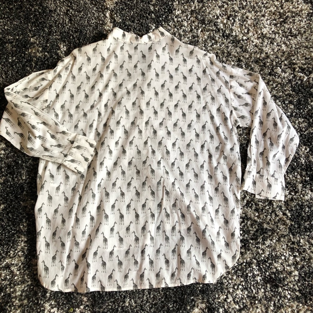 H&M Giraffe Button Down - Picture 5 of 5